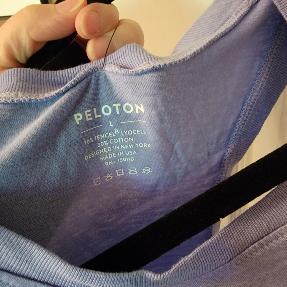 Peloton Flow Racer Tank Large 🚲 - Picture 7 of 10
